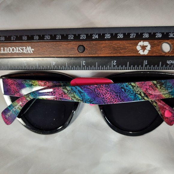NWT Betsey Johnson Black with Snake Temples Cat Eye Sunglasses - Picture 1 of 8